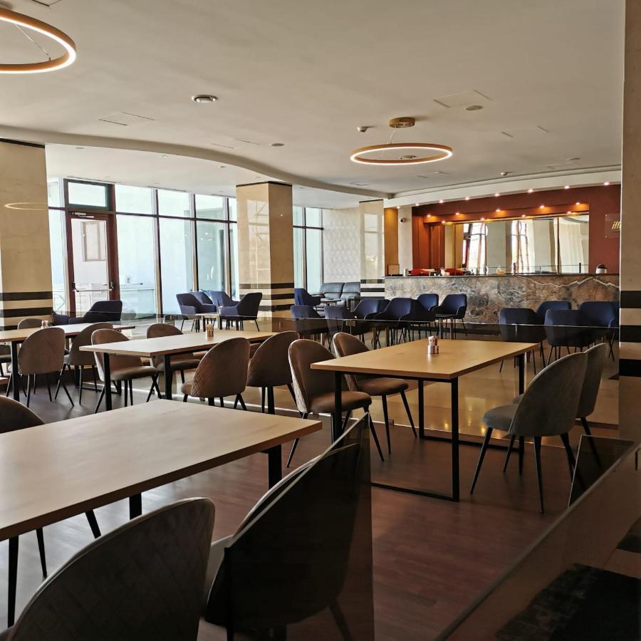 Hotel Zimbru Snagov Tincabesti Exterior photo